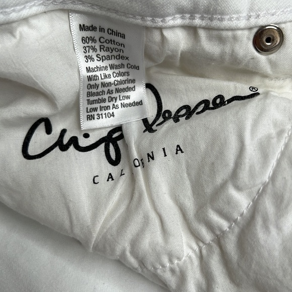 Chip & Pepper White Shorts - Size 29 - Picture 4 of 4